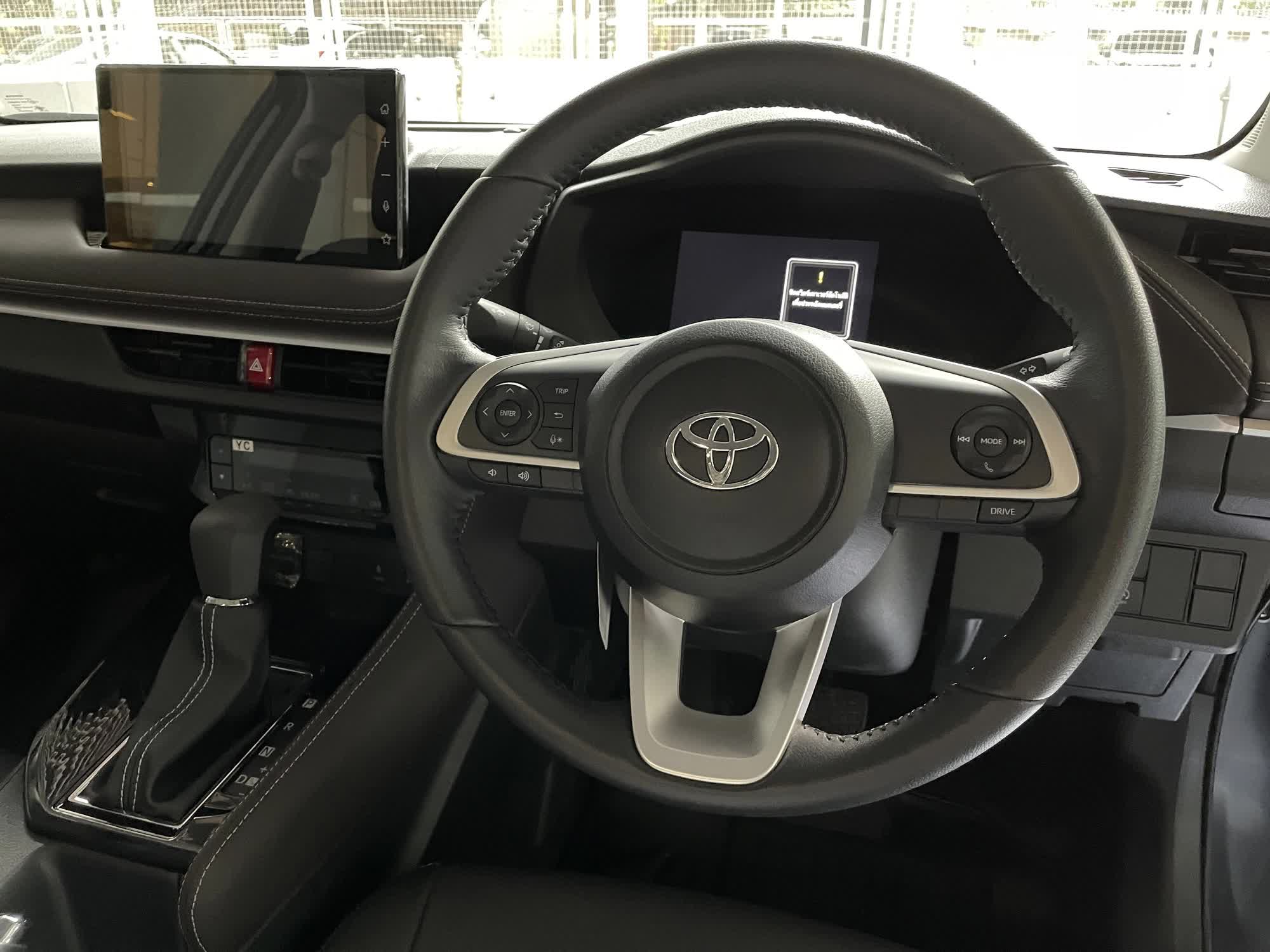 Rộ hình ảnh Toyota Vios 2023 ở Việt Nam: Thiết kế độc lạ, đuôi xe tiết lộ điều bất ngờ - Ảnh 6.