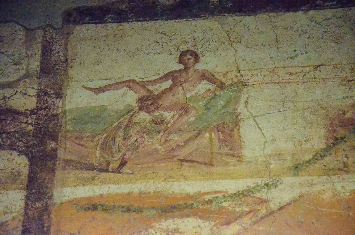 Italy-pompeii-brothel-7-1200x795.jpg